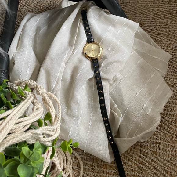 Michael Kors black and gold watch - Picture 3 of 5